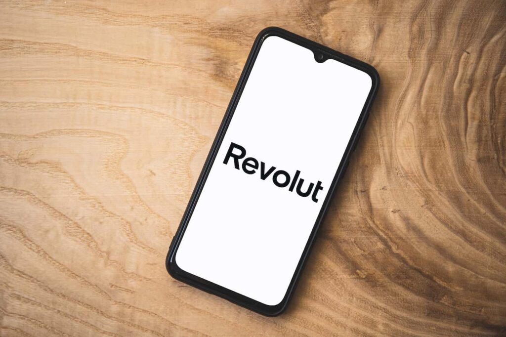 Revolut devient une vraie banque