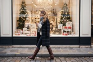 femme offre de bienvenue noel