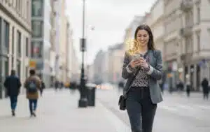 PCS Crypto by Paymium : acheter et vendre du bitcoin sans commission fixe, c'est possible ! Femme achat crypto