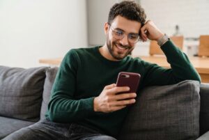 Interdit bancaire : fiché à la Banque de France, il existe un moyen simple de recevoir son salaire le mois prochain ! ouverture compte interdit bancaire